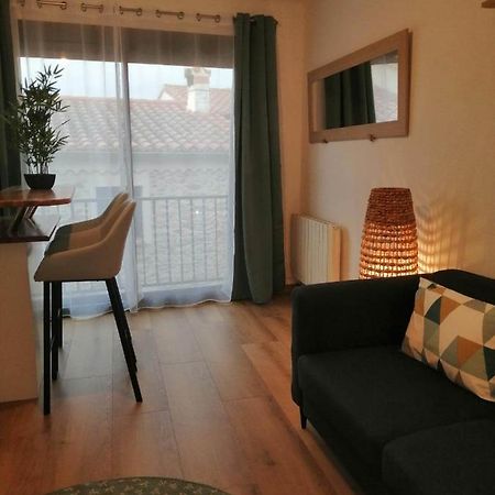Ferienwohnung Alicia Camélas Exterior foto